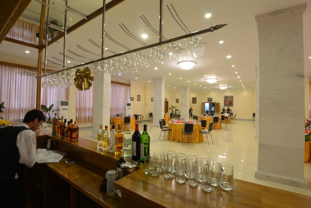 Hotel Sidney Yangon Exteriör bild