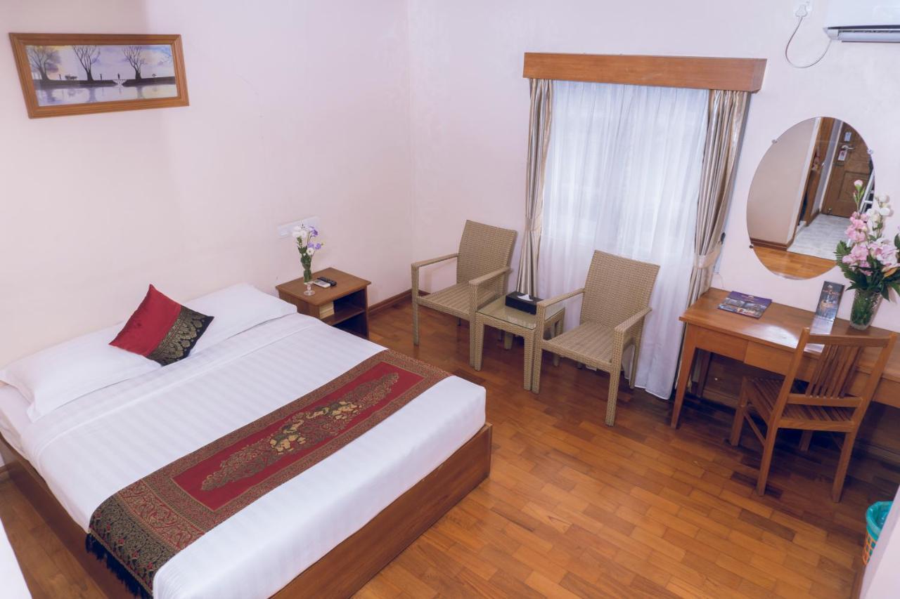 Hotel Sidney Yangon Exteriör bild