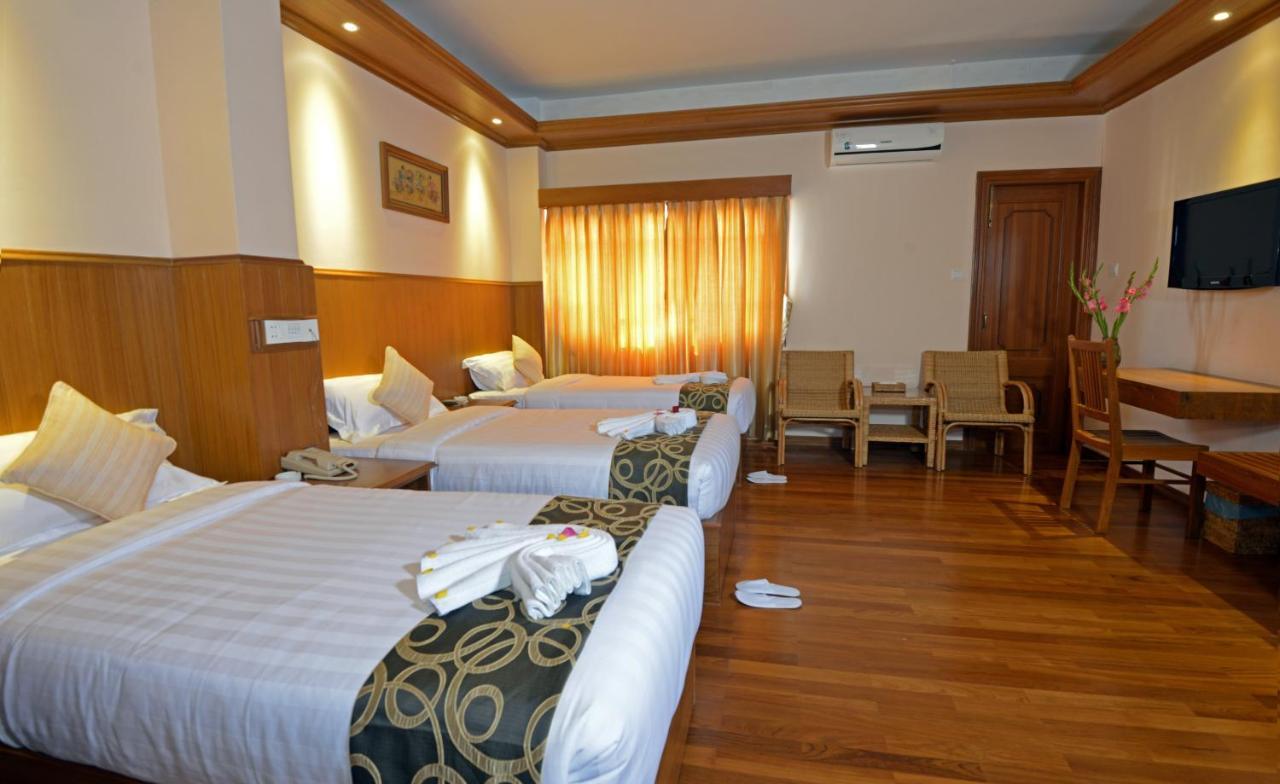 Hotel Sidney Yangon Exteriör bild