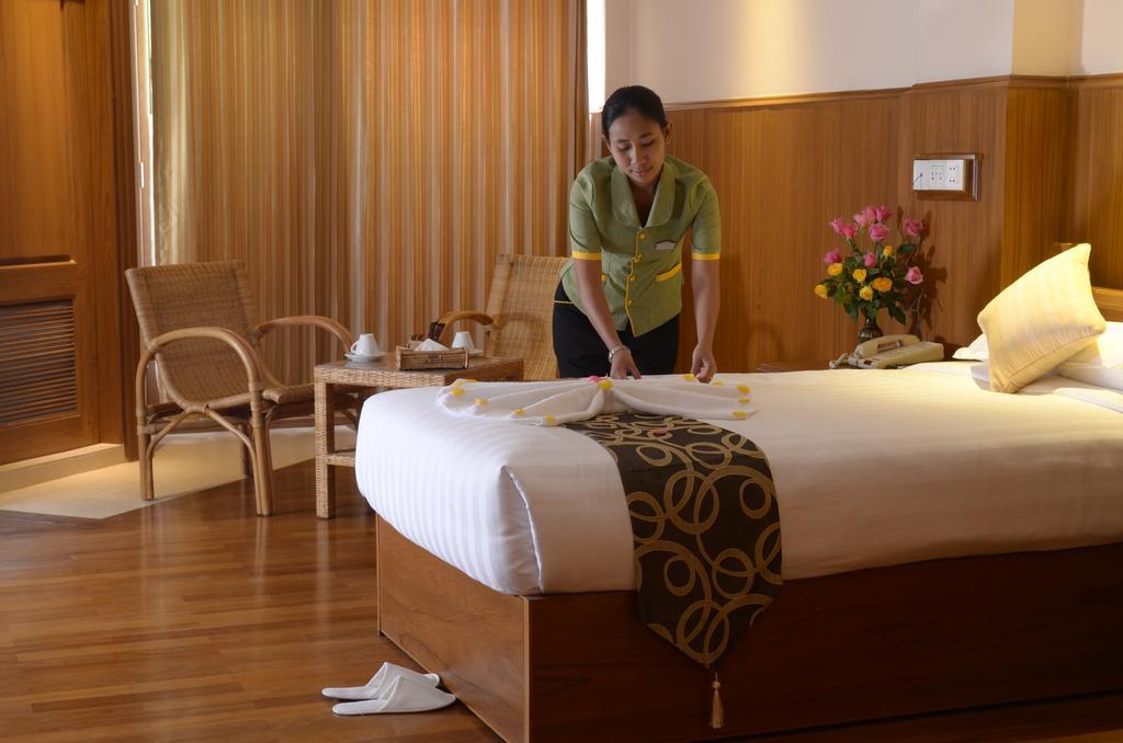 Hotel Sidney Yangon Exteriör bild