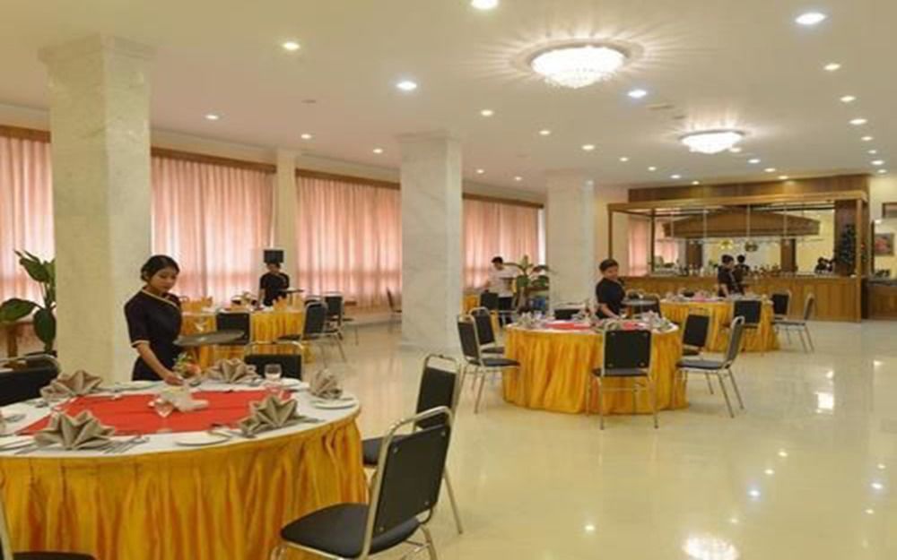 Hotel Sidney Yangon Exteriör bild