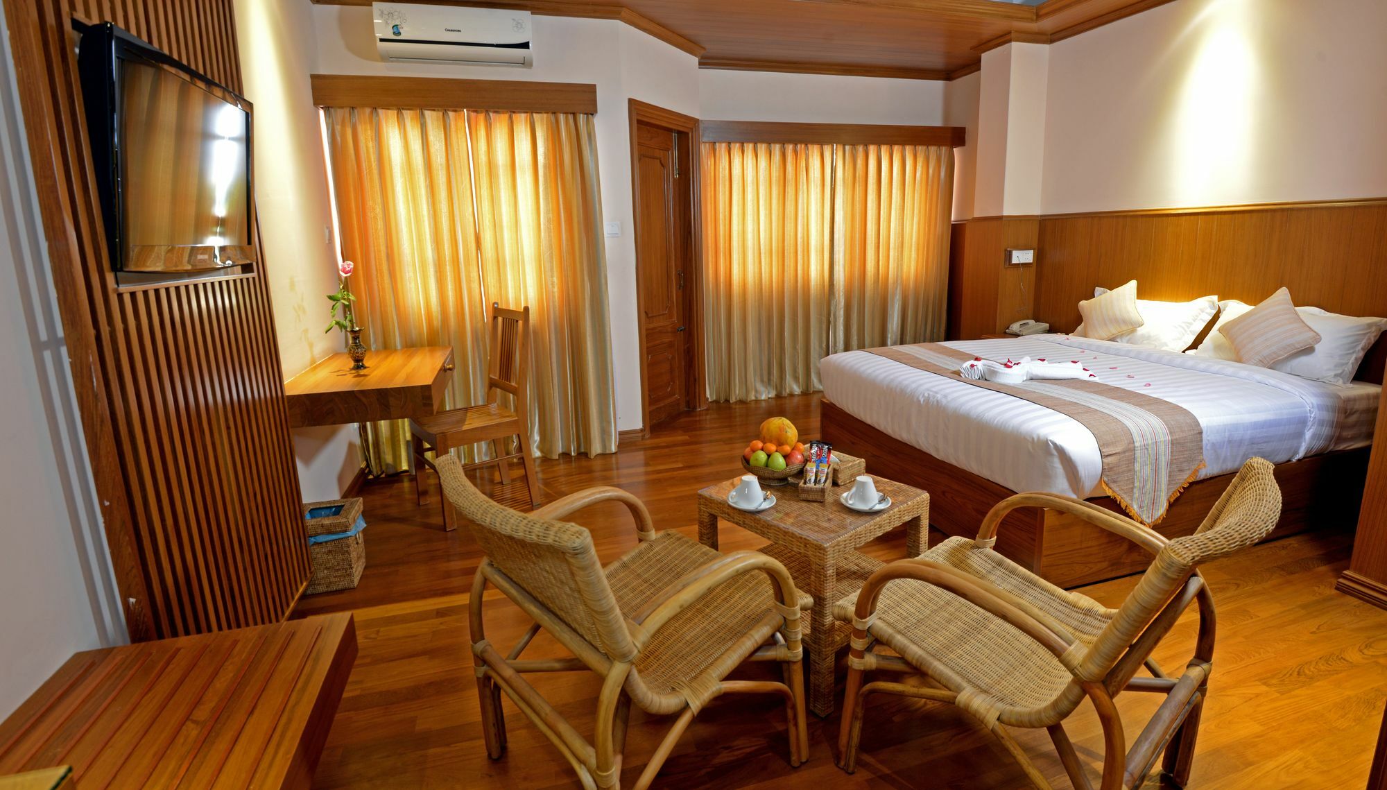 Hotel Sidney Yangon Exteriör bild
